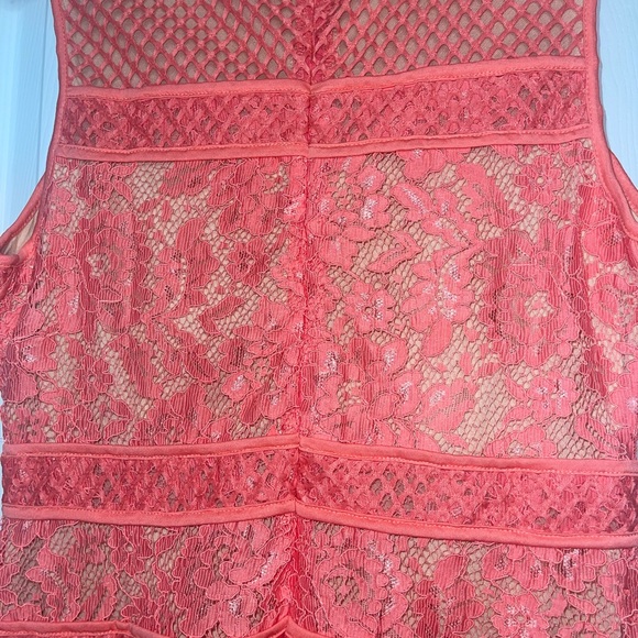 Coral sleeveless Venus dress - Picture 5 of 6